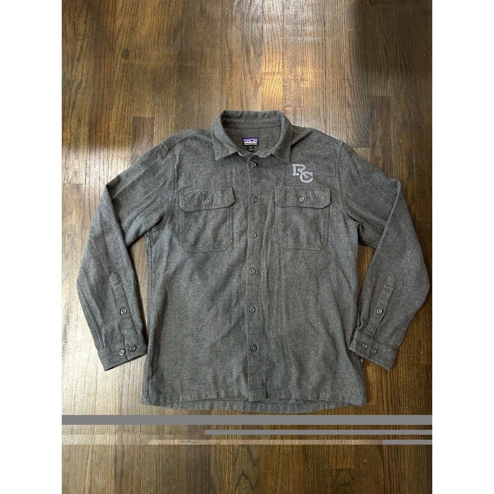 Patagonia Fjord Flannel Shirt Mens Medium Gray Organic Long Sleeve company logo